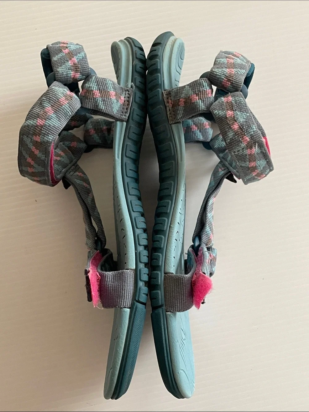 Teva Kids' Hurricane 3 Sandals in Teal and Pink Accent size: 5